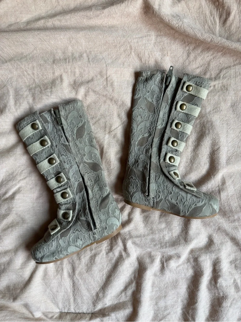 Joyfolie Toddler Lace-Pattern Knee-High Boots in Light Gray